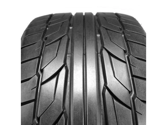 Nitto NT555 G2 275/40-17 102W Tire