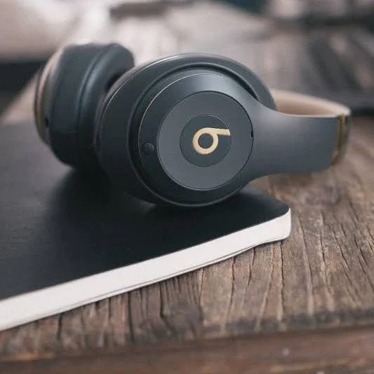 Beats Studio3 Wireless Noise Cancelling Headphones 每 Shadow Gray