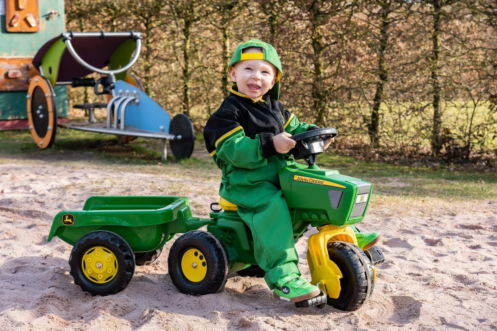 Toys John Deere 3-Wheel Trac with Trailer Ride On, Green/Yellow