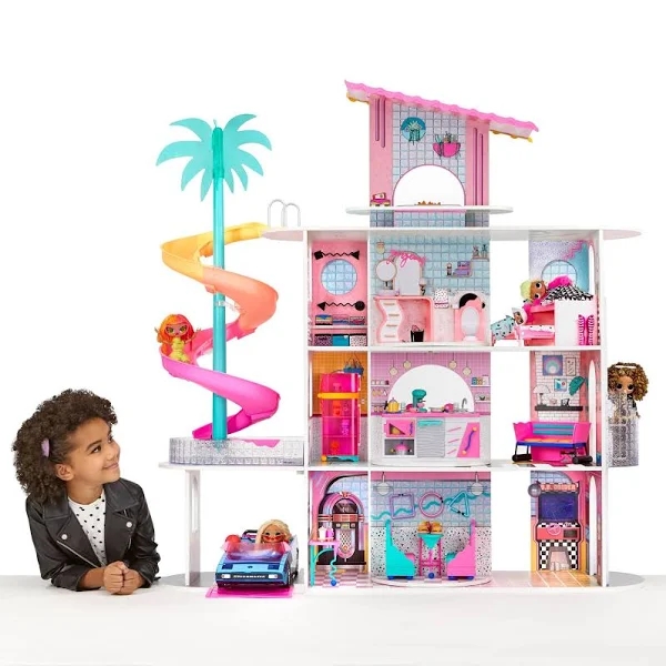 LOL Surprise OMG House of Surprises Playset