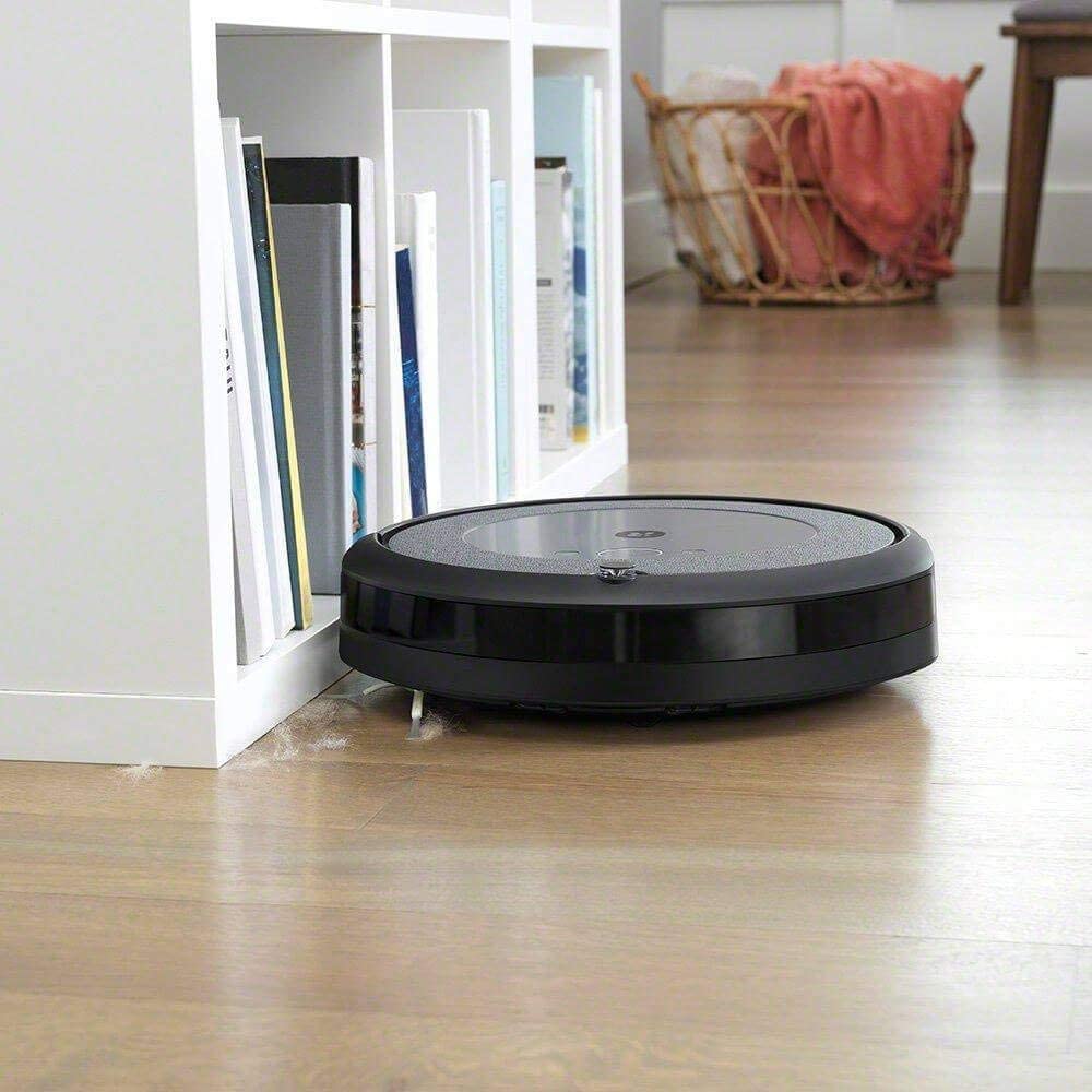 iRobot Roomba i3 3550 Robot Vacuum