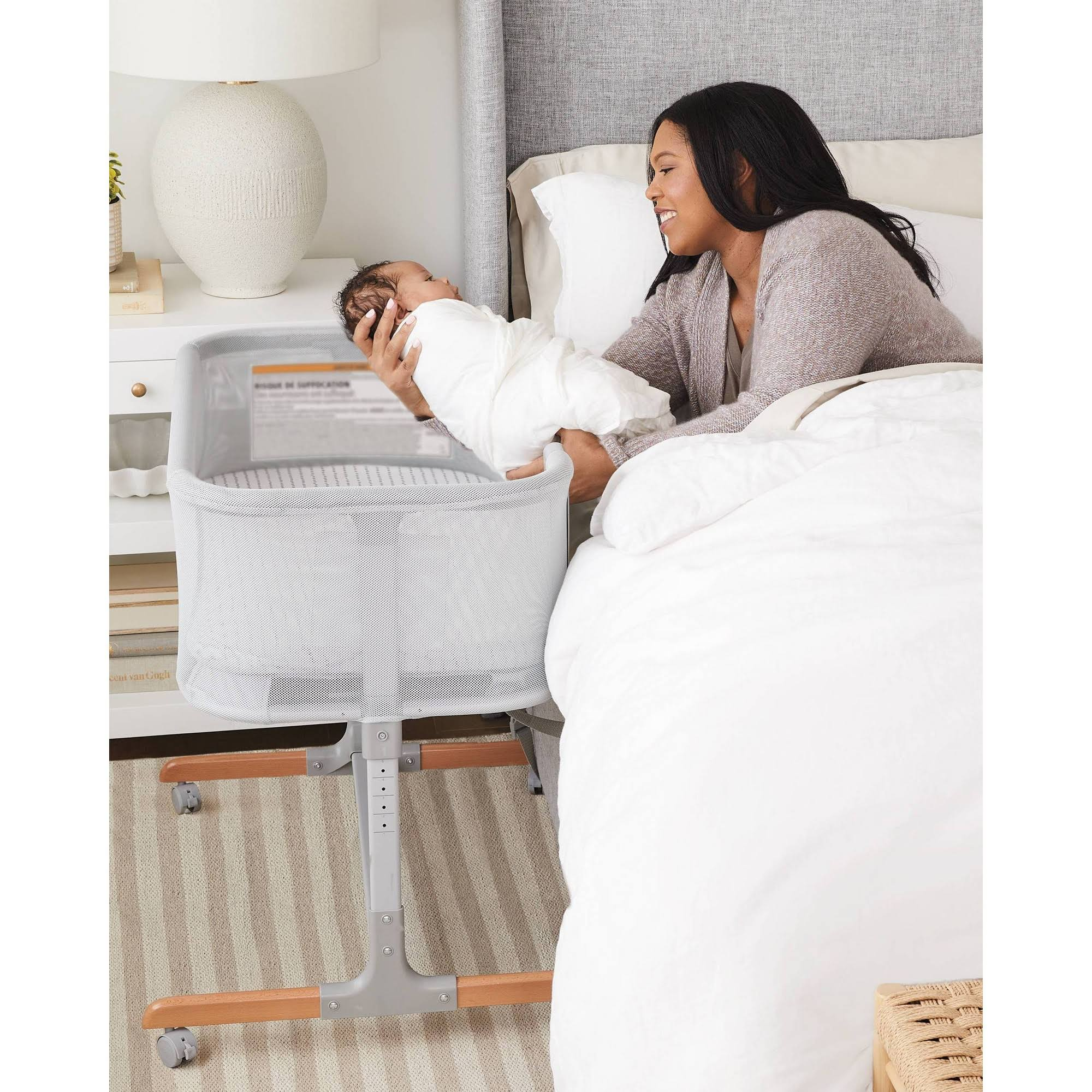 Skip Hop Cozy-Up 2-in-1 Bedside Sleeper & Bassinet ¨C Grey