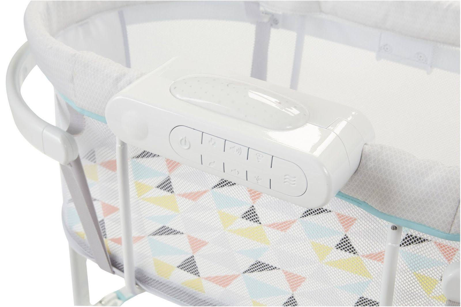 Fisher-Price Soothing Motions Bassinet, White