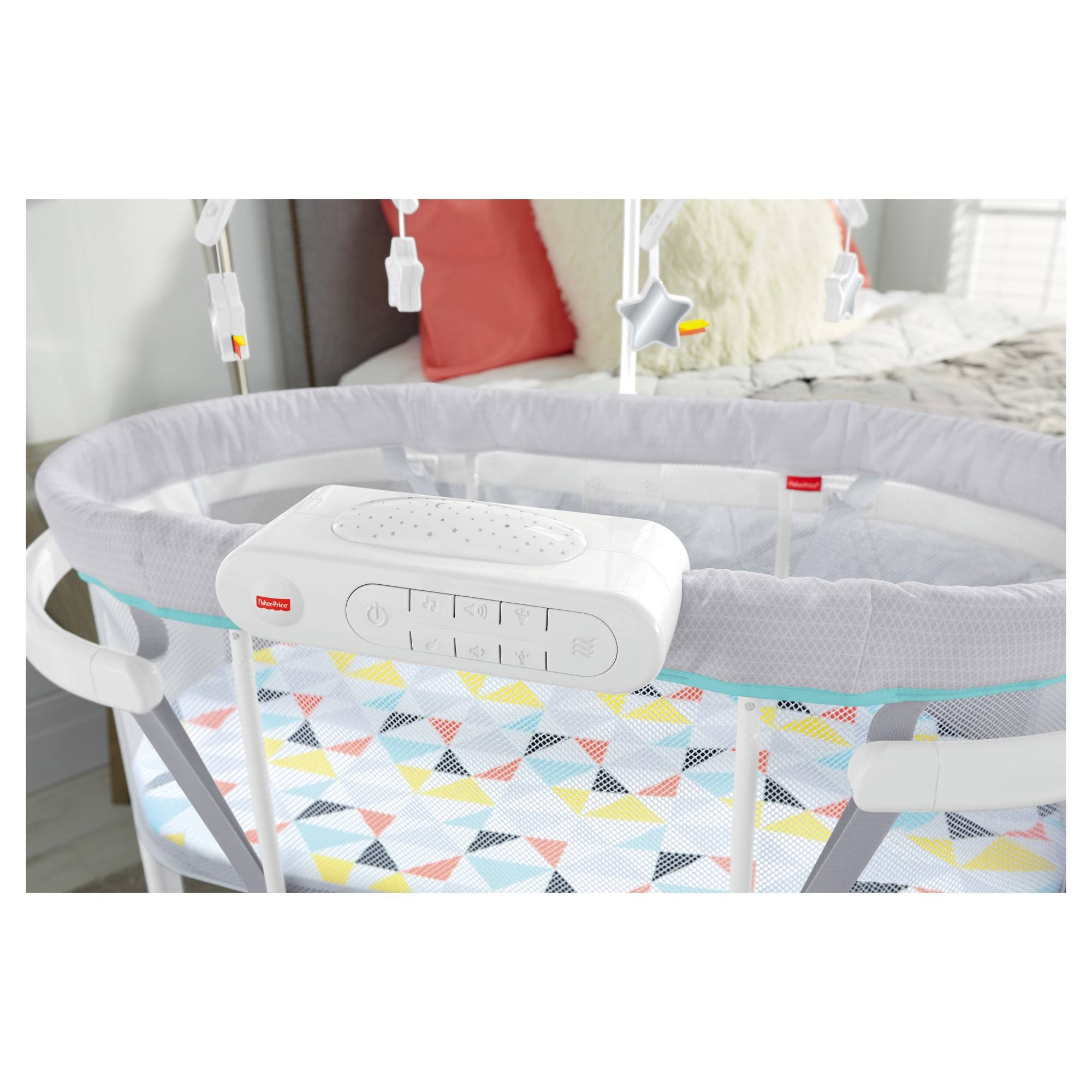 Fisher-Price Soothing Motions Bassinet, White