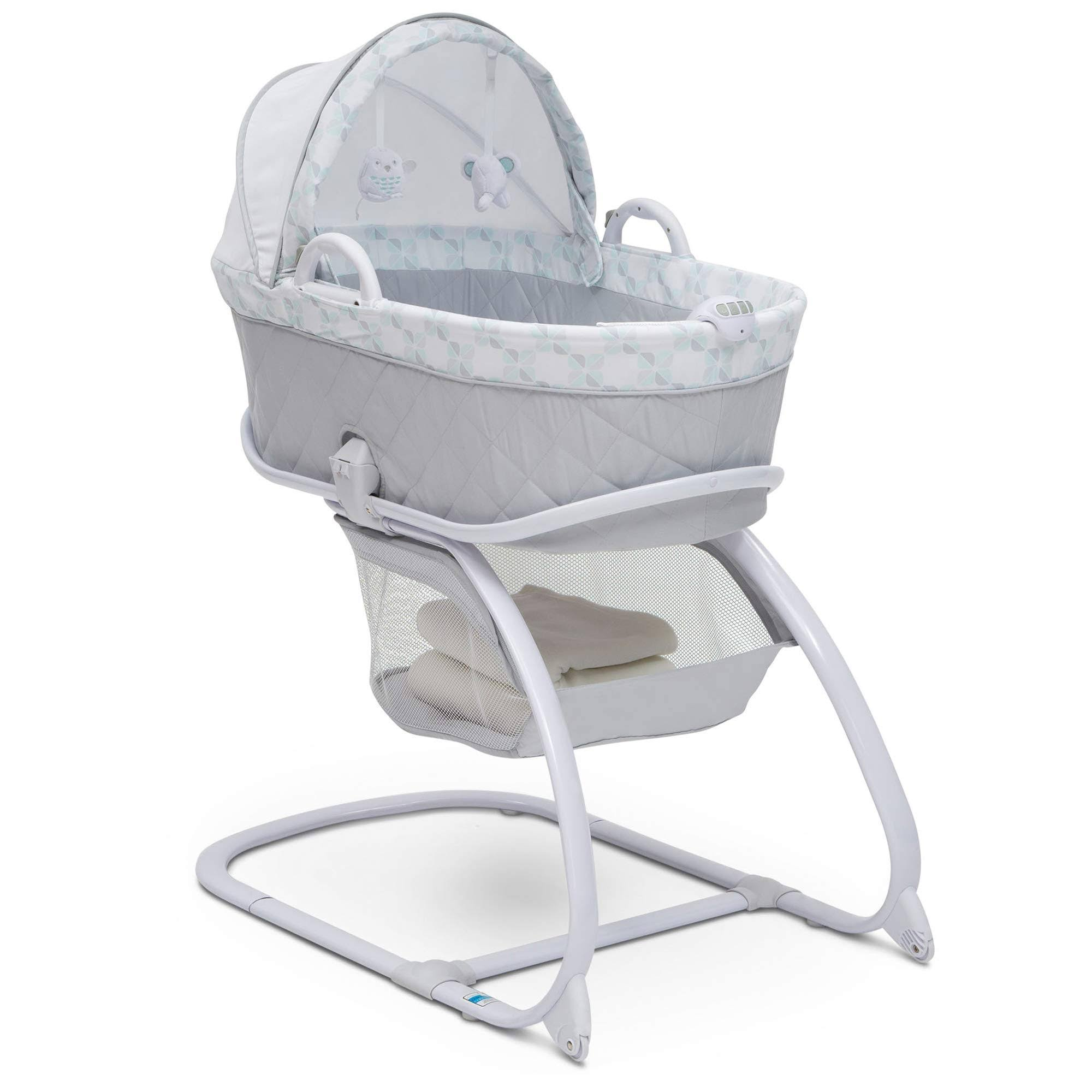 Delta Children Bassinet | Deluxe Moses | Windmill