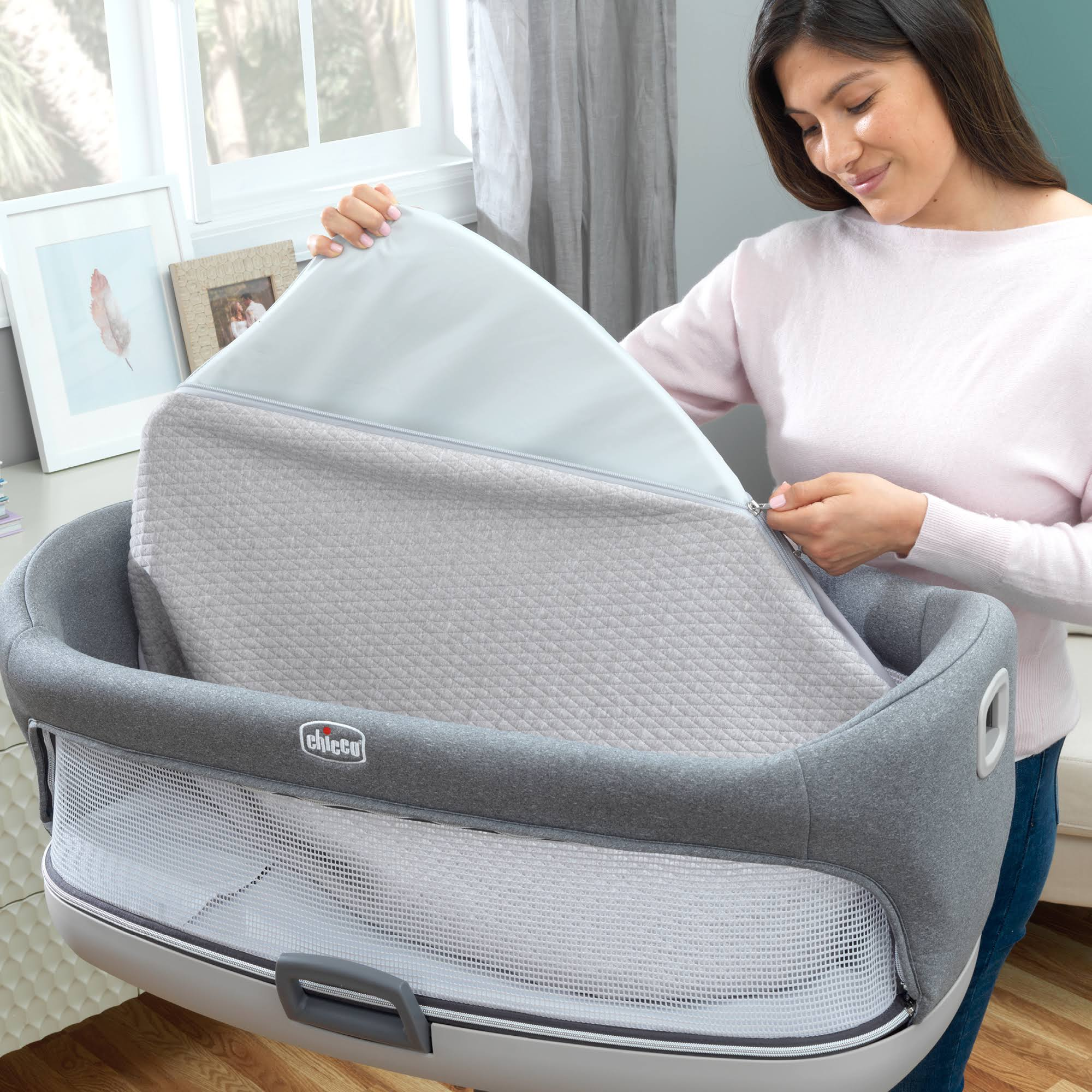 Chicco Close to You 3-in-1 Bedside Bassinet ¨C Heather Grey