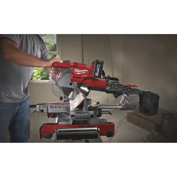 Milwaukee 2734-21HD M18 Fuel 10″ Dual Bevel Sliding Miter Saw Kit