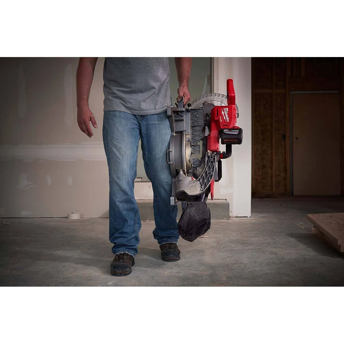 Milwaukee 2734-21HD M18 Fuel 10″ Dual Bevel Sliding Miter Saw Kit