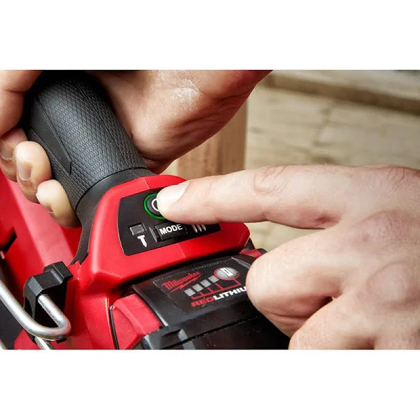 Milwaukee Tool 2745-20 M18 Fuel 30 Degree Framing Nailer