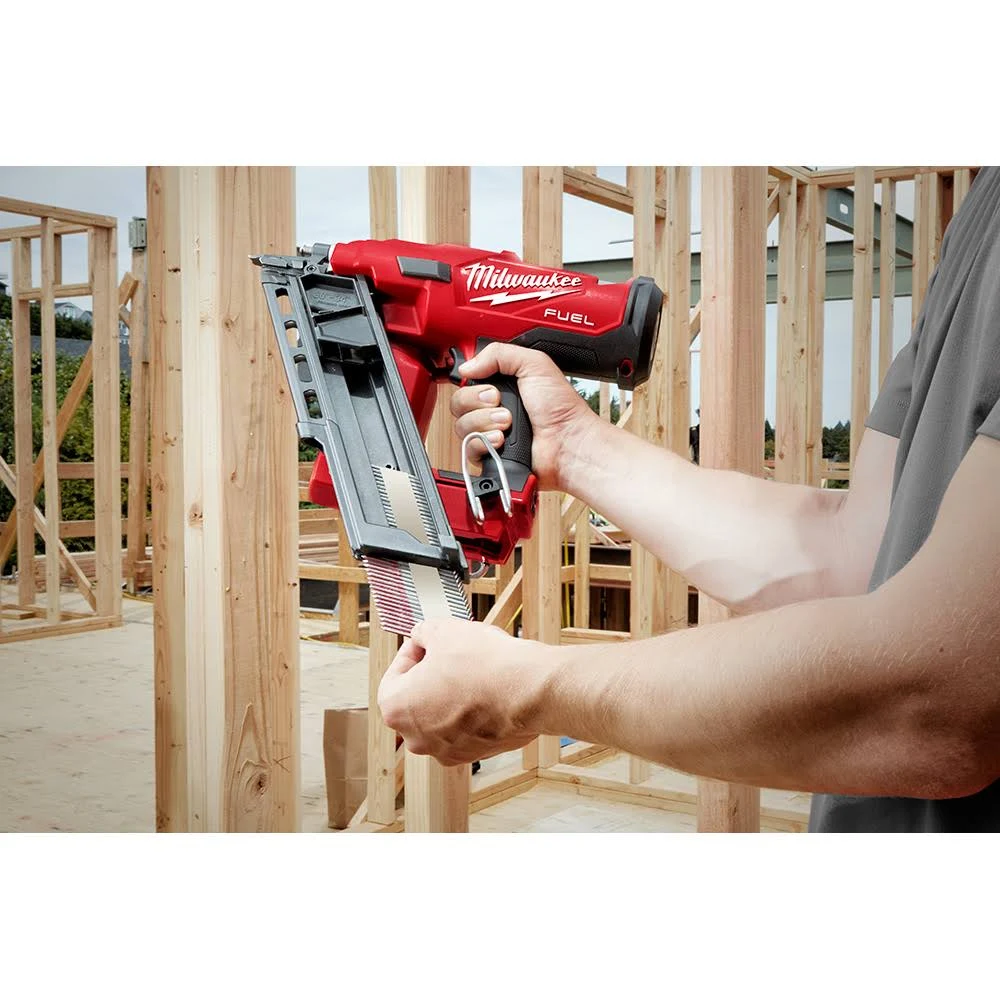 Milwaukee Tool 2745-20 M18 Fuel 30 Degree Framing Nailer