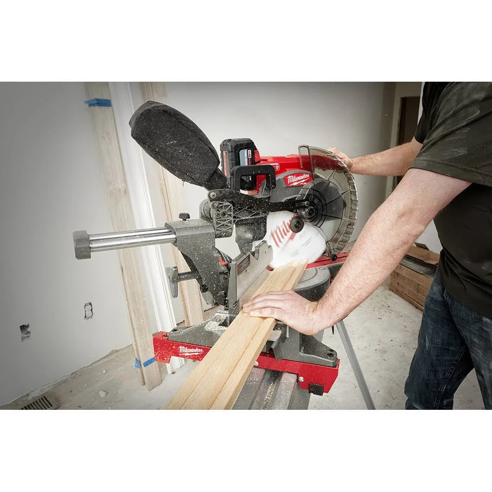 Milwaukee Tool 2739-20 M18 Fuel 12 in. Dual Bevel Sliding Compound Miter Saw