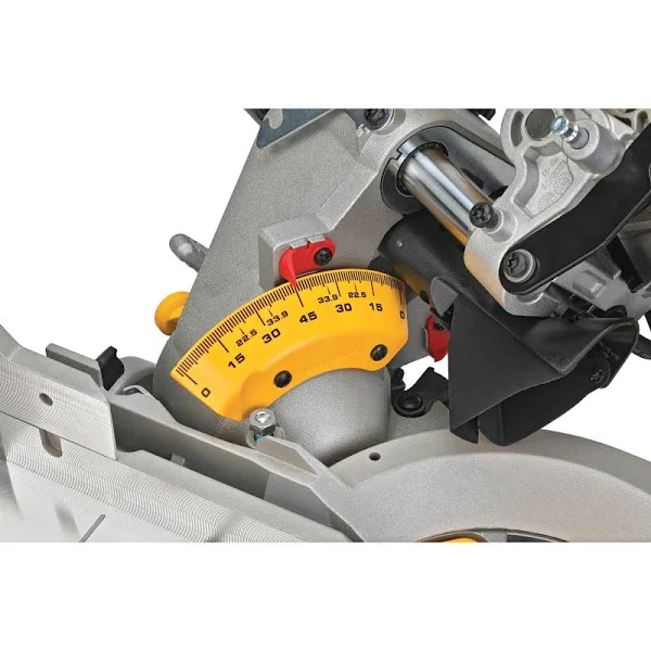 DeWalt DWS780 12&” Double-Bevel Sliding Compound Miter Saw