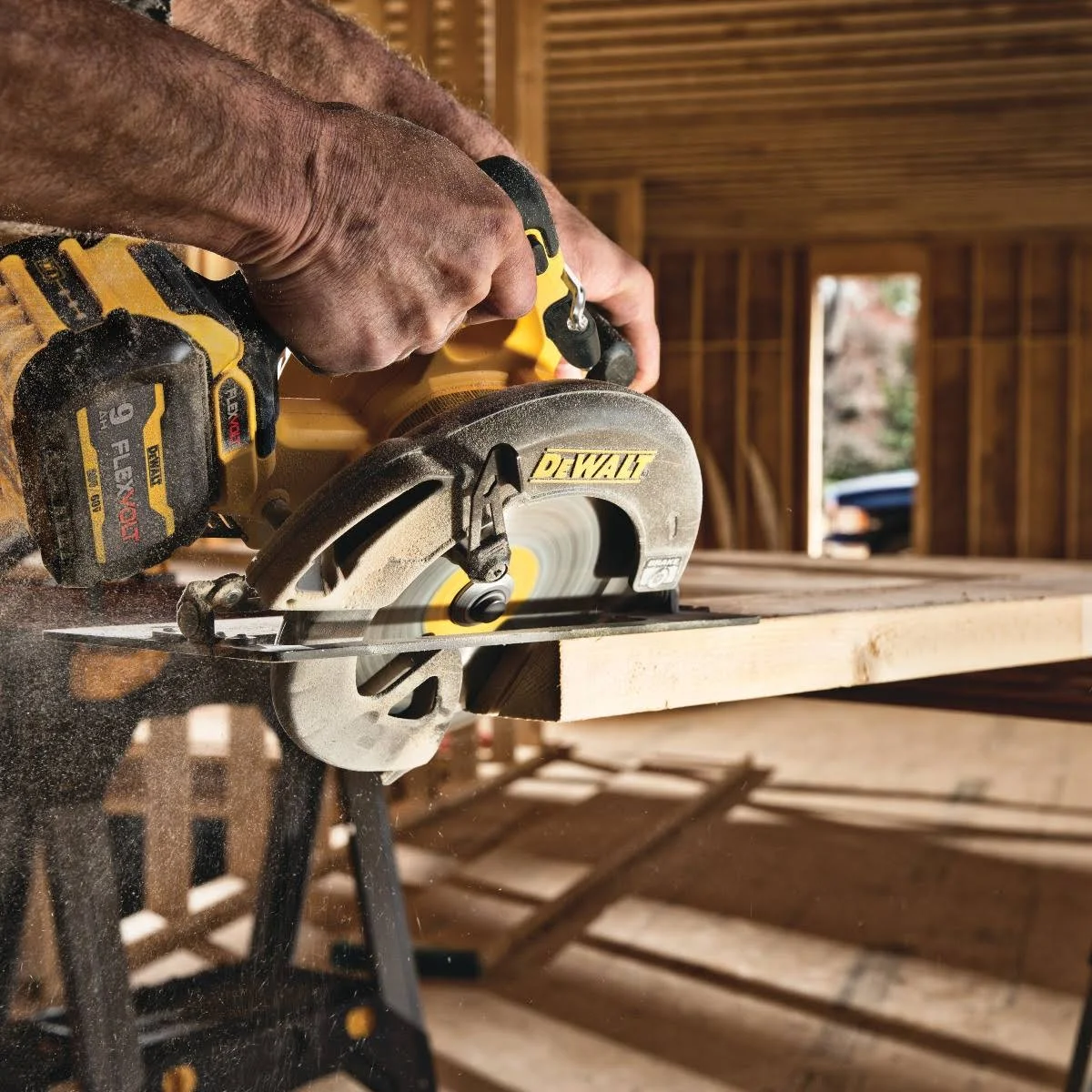 DeWalt DCS578B 60V Max FLEXVOLT 7-1/4″ Brushless Cordless Circular Saw with Brake  C Tool Only