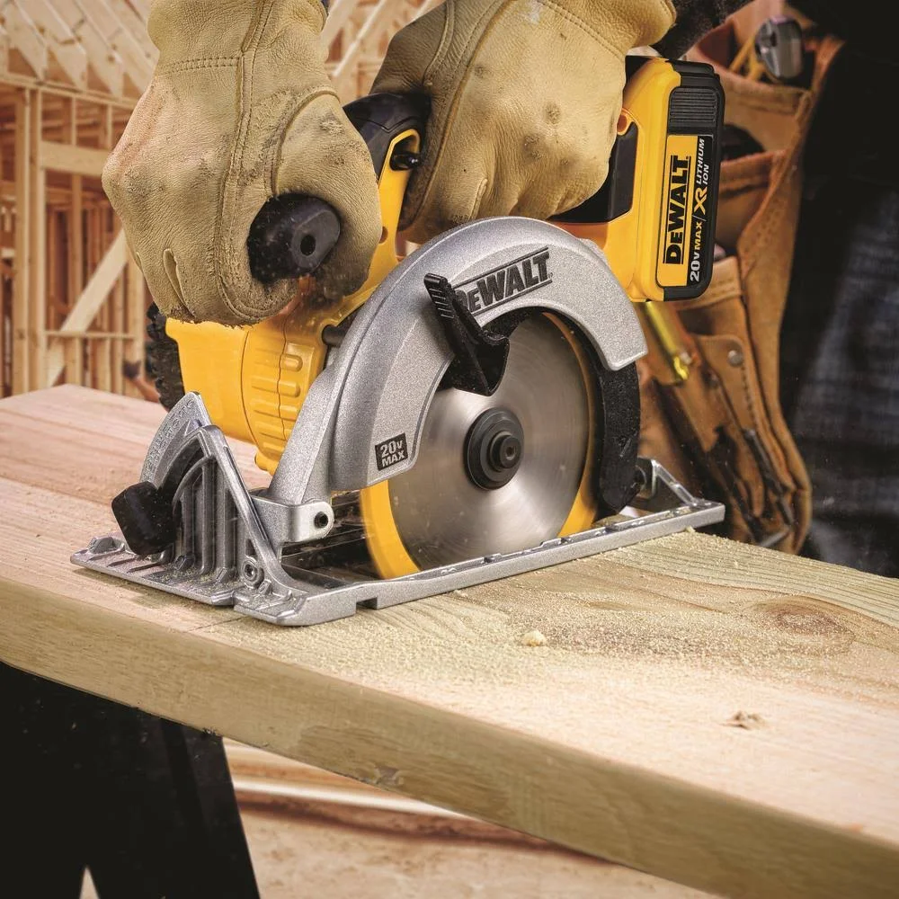 Dewalt Circular Saw, 6.5 Inches DCS391B