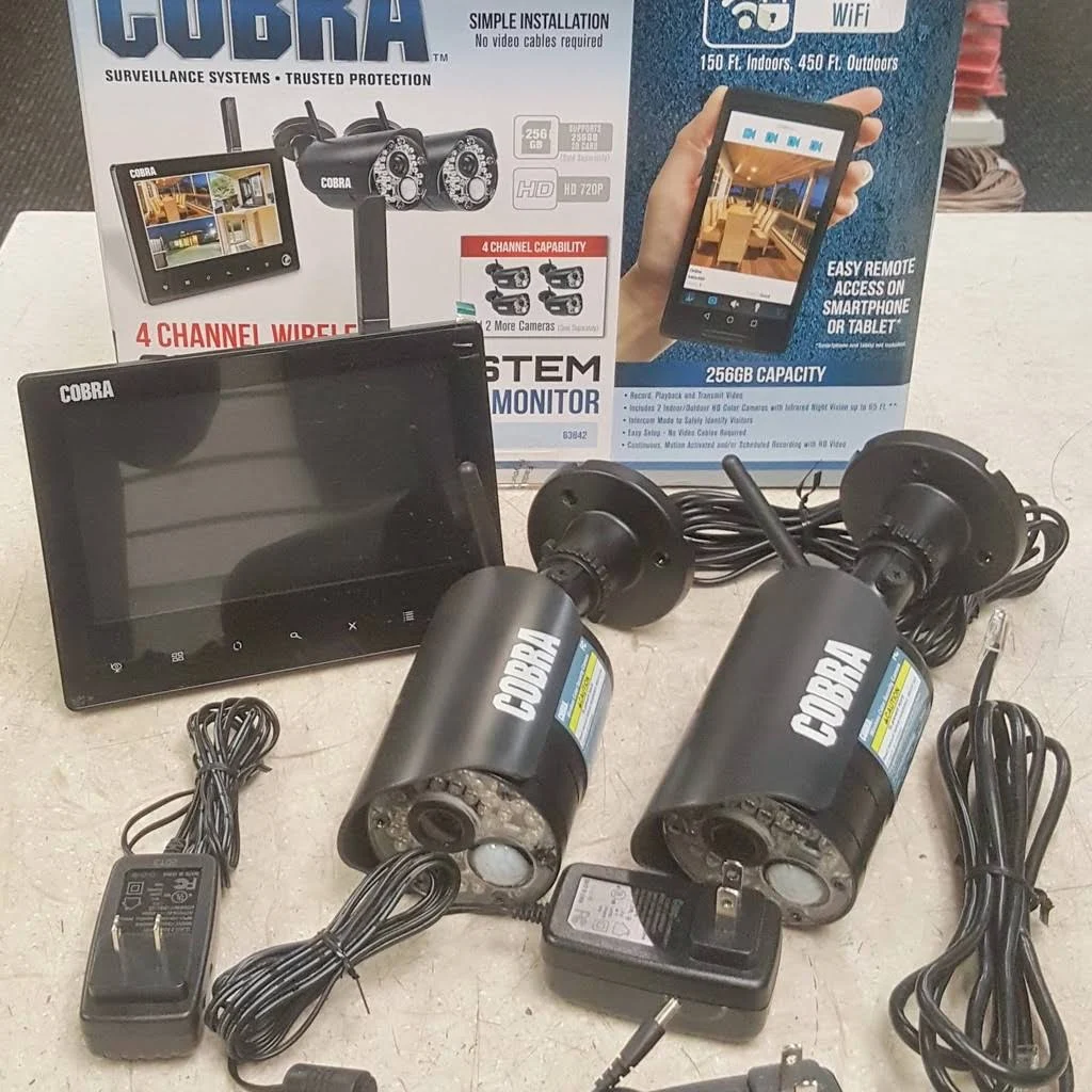 Cobra 4 Channel Wireless Surveillance System with 2 Cameras